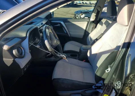 2017 Toyota Rav4 Xle z USA, uszkodzony, nr VIN JTMWFREVXHJ128057